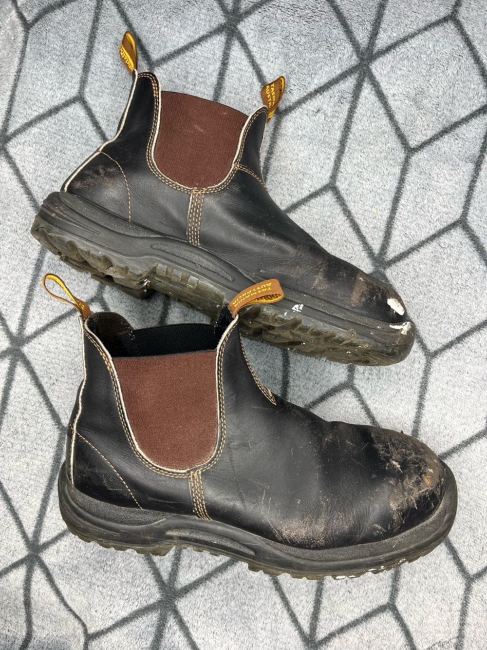 Blundstone Stout Brown Work Series Leather Chelsea Winter Chukka Wide Boots